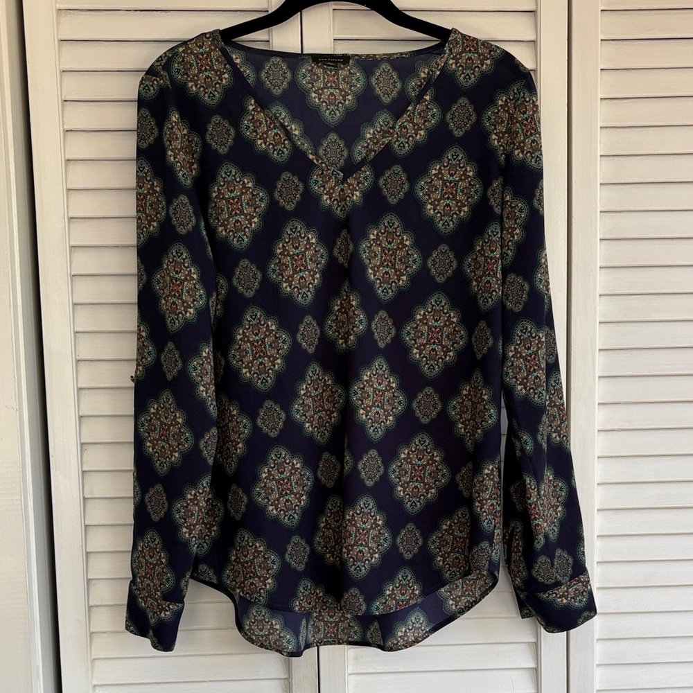 Ann Taylor Navy and Gold Patterned Blouse